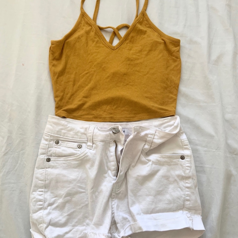 Spaghetti Straped cropped top w/ White shorts